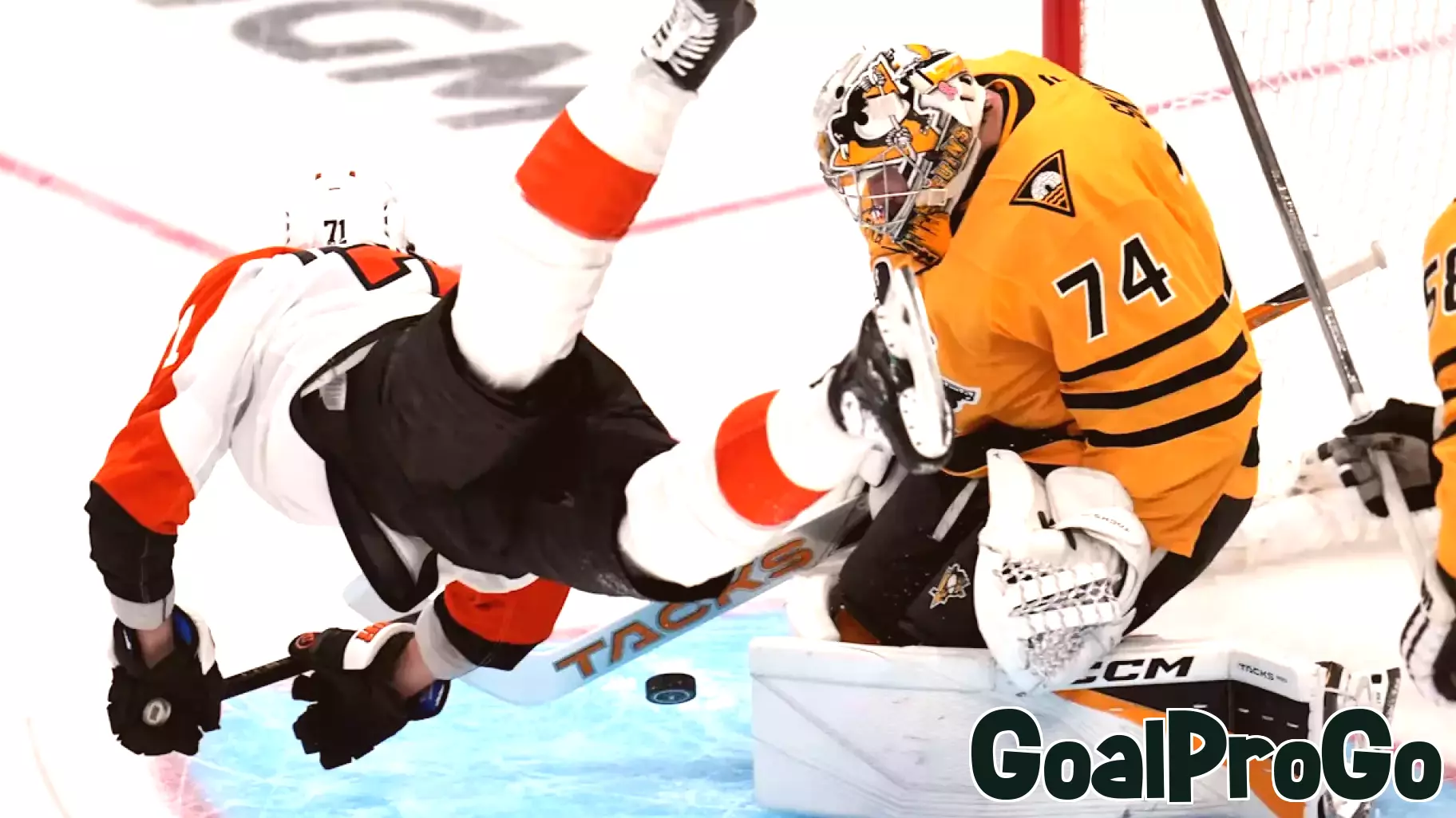 Flyers hold off Penguins 3-2 for Game 1 win