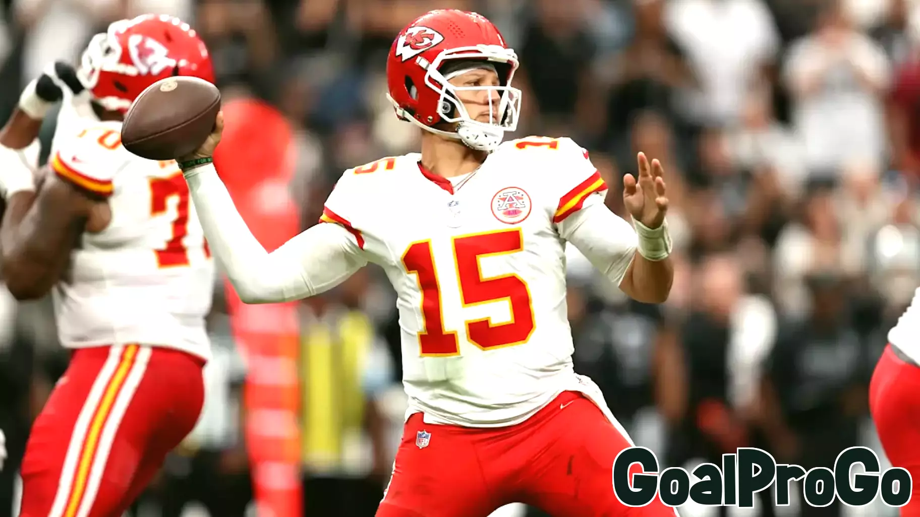 Mahomes Passes for 272 Yards in Week 6 Outing