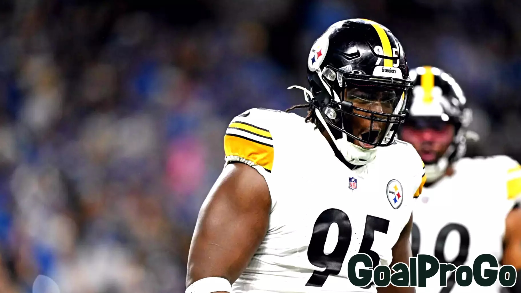 Steelers, DT Keeanu Benton agree to four-year extension