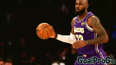 Knicks boost win streak to six by beating LeBron's Lakers